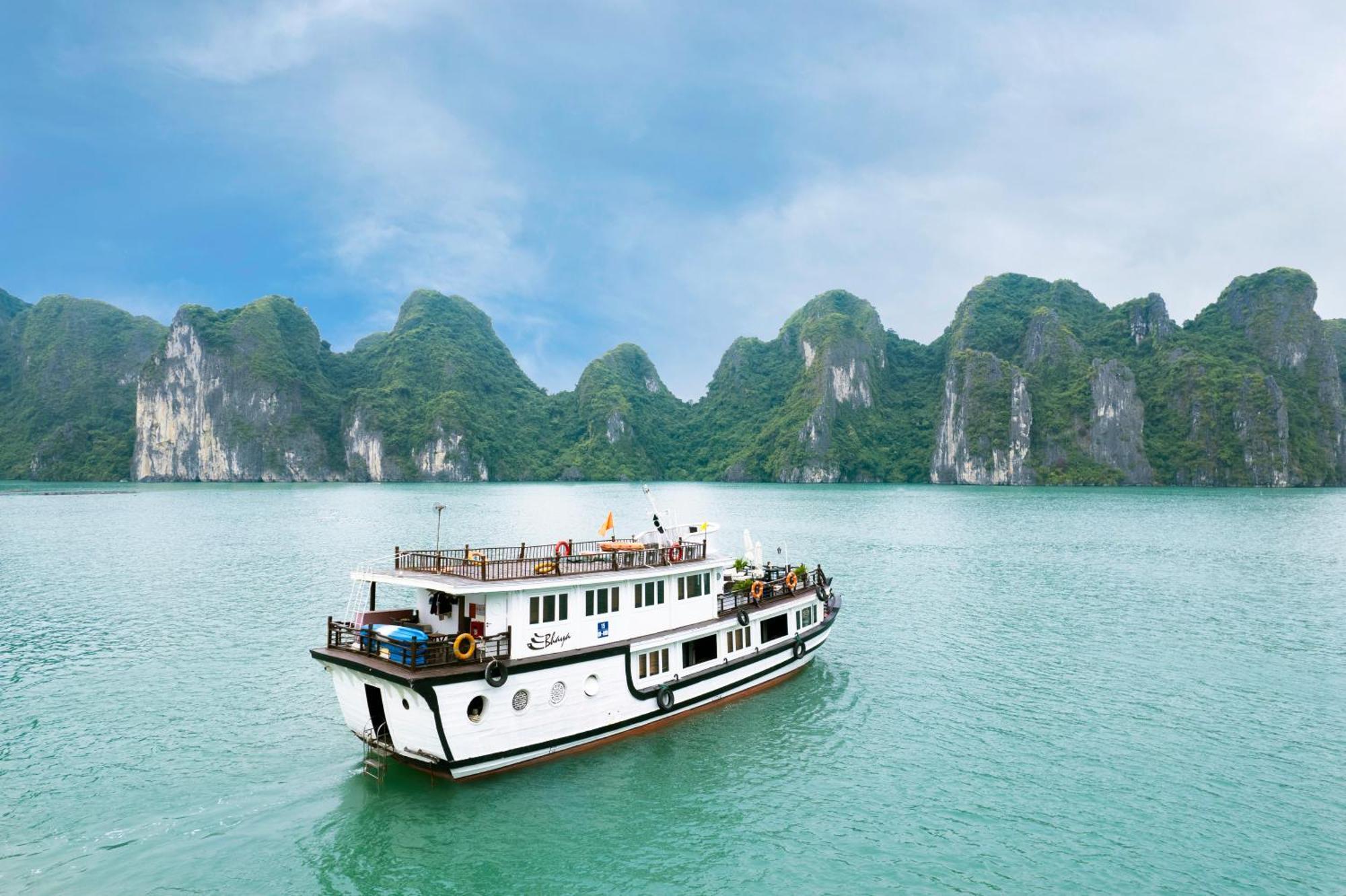 Hotel Bhaya Legend Cruises Ha Long Esterno foto